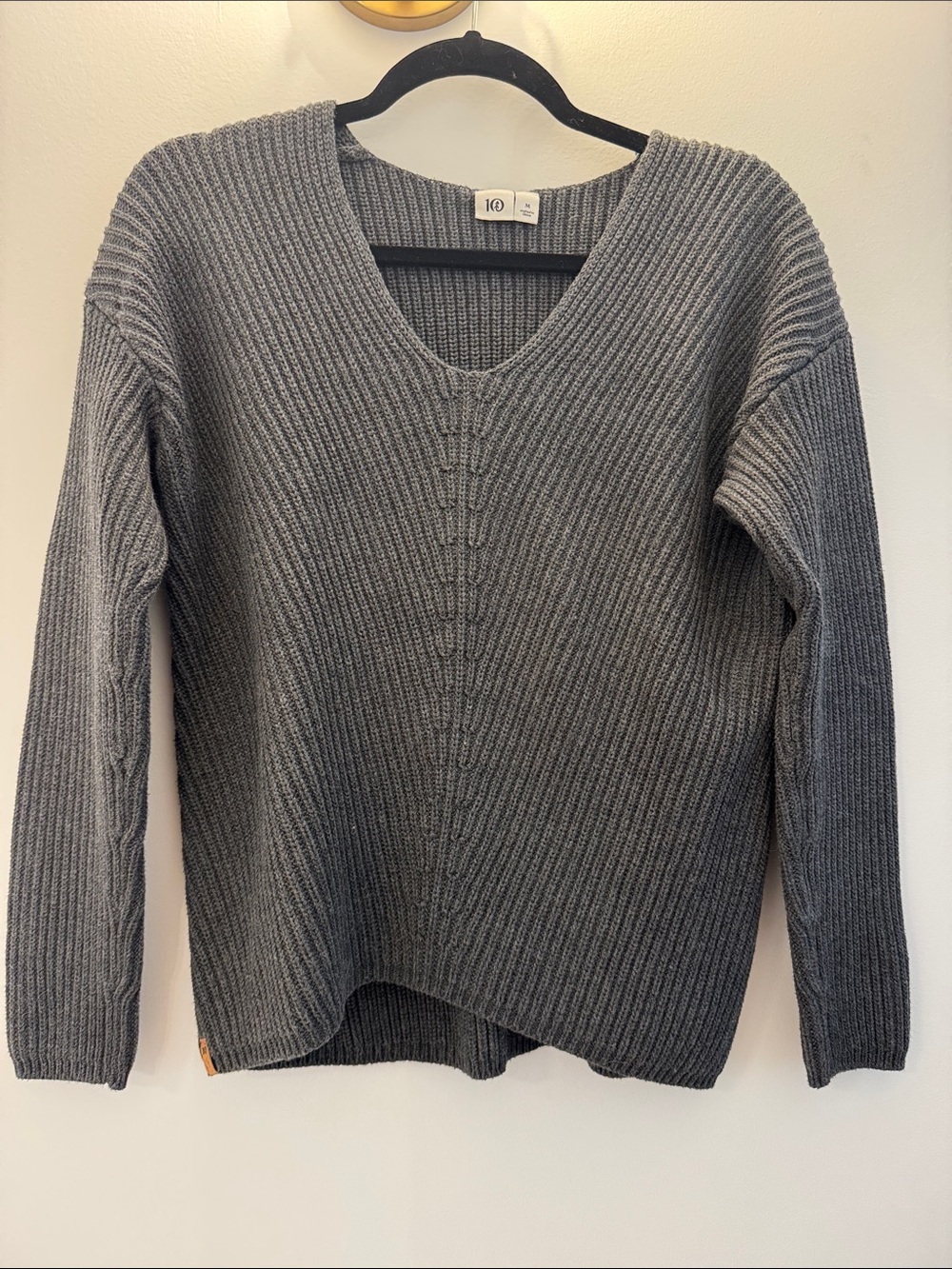 tentree Women's Ribbed V-Neck Sweater in Gray